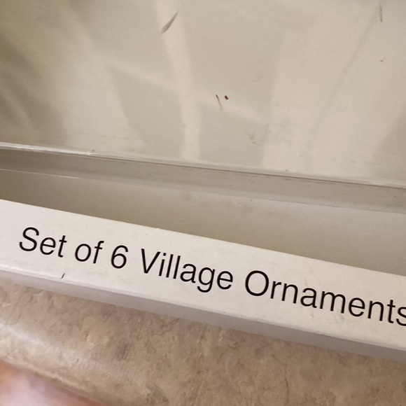 Currier and Ives 6 piece Christmas ornament set - Picture 12 of 12